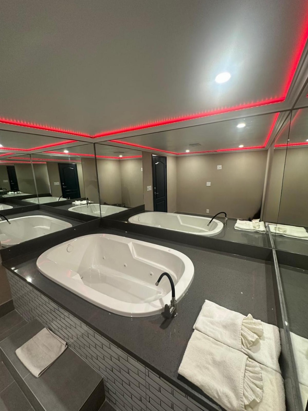 Stardust inn Main image