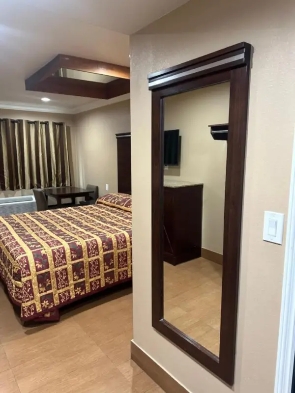 Stardust inn 6
